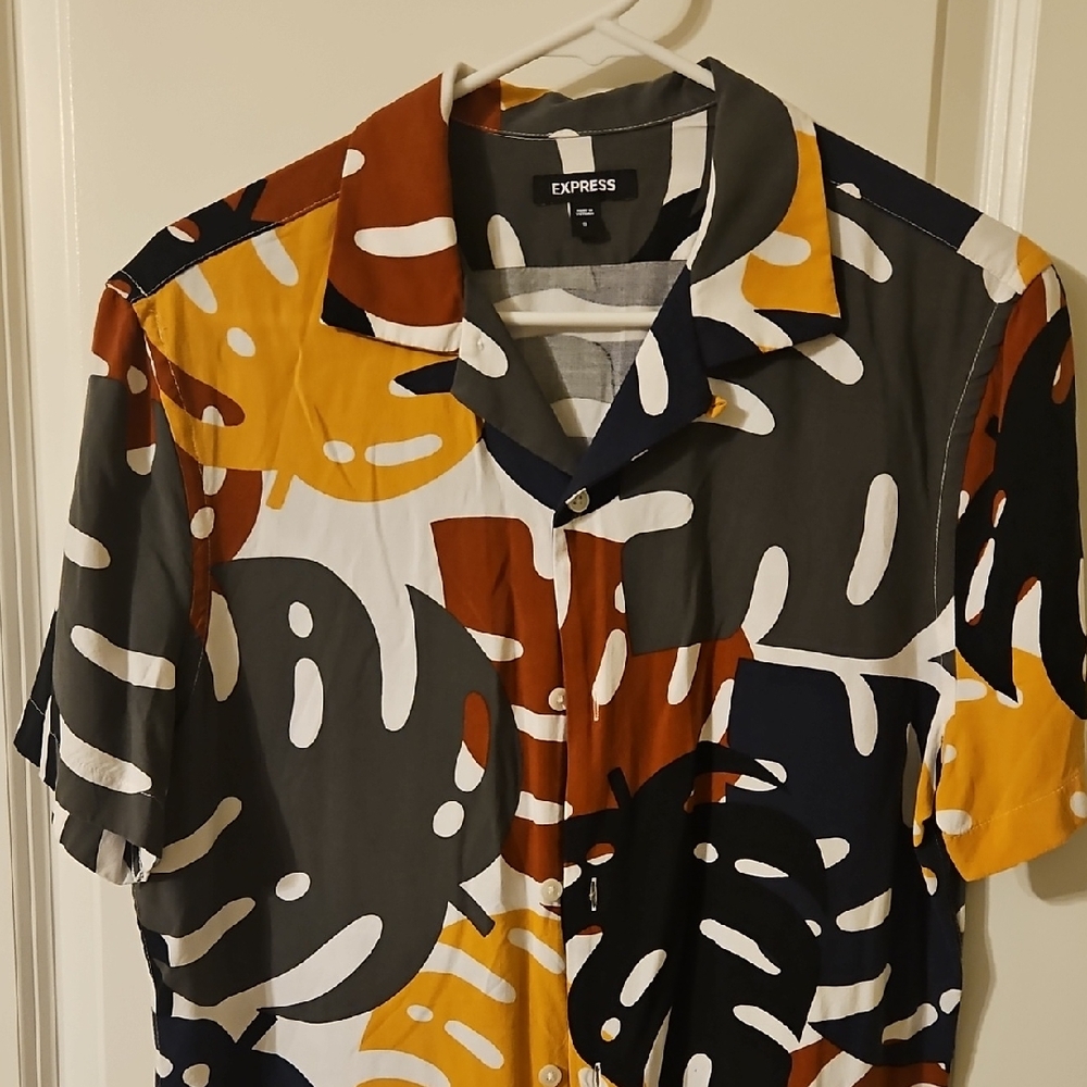 Express Men's Bold Leaf Print Shirt